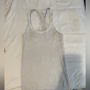 lulu white tank top! size 4